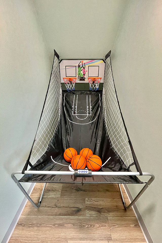 Double Hoop Basketball Arcade